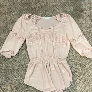 Woman’s Maurice’s blouse